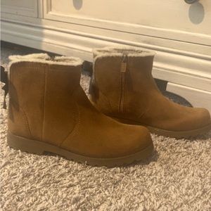 women’s ugg boots